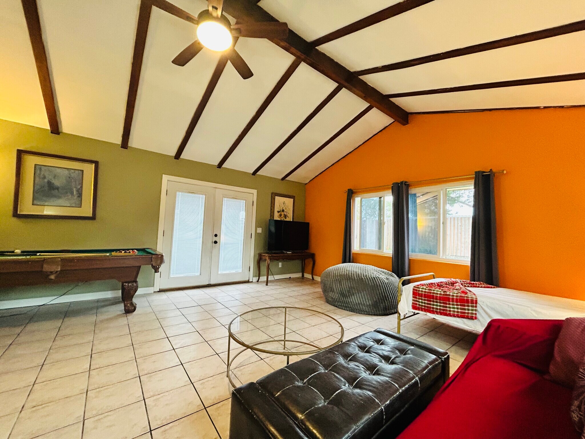 Building Photo - 8871 Belmont St