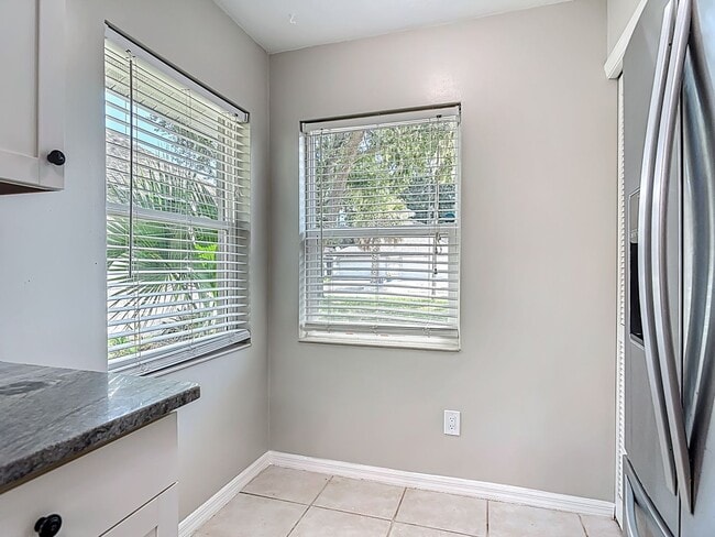 Building Photo - UPDATED 2 Bed, 2 Bath Home with Screened Lanai & Garage!