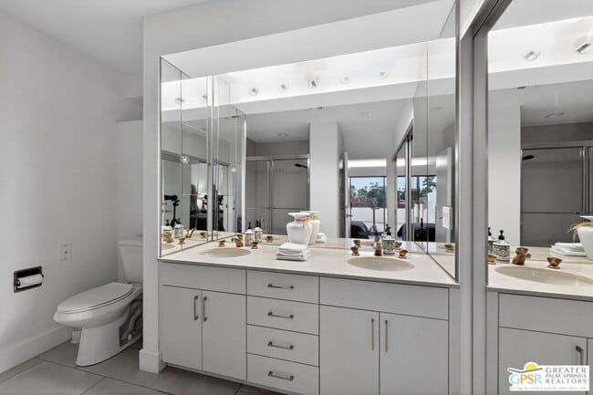 Building Photo - 196 Kavenish Dr