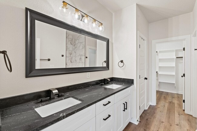 Building Photo - 853 Cypress Ln