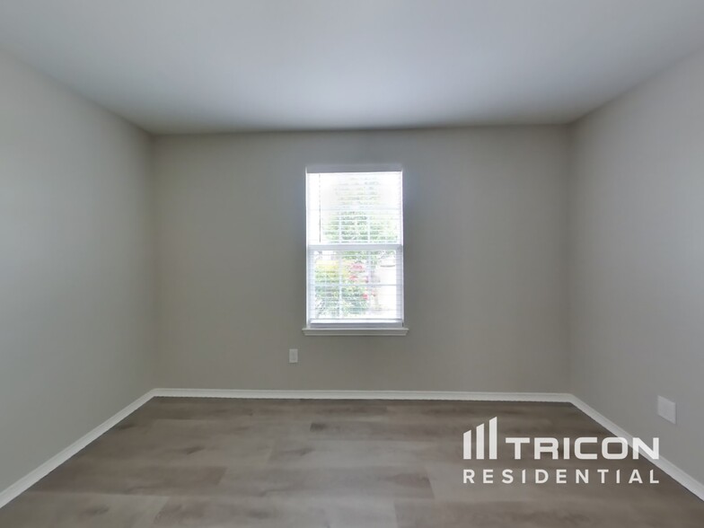 Building Photo - 1456 Willoughby Way