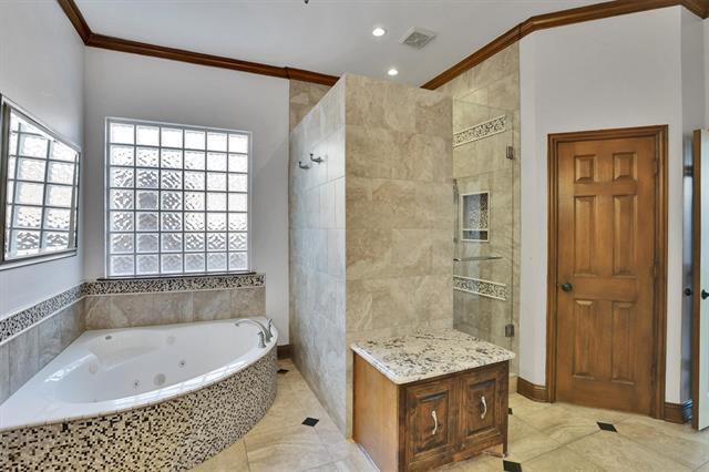 Building Photo - 4017 Saltburn Dr