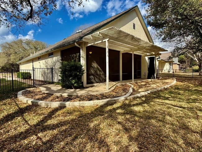 Building Photo - 103 Whispering Wind Dr