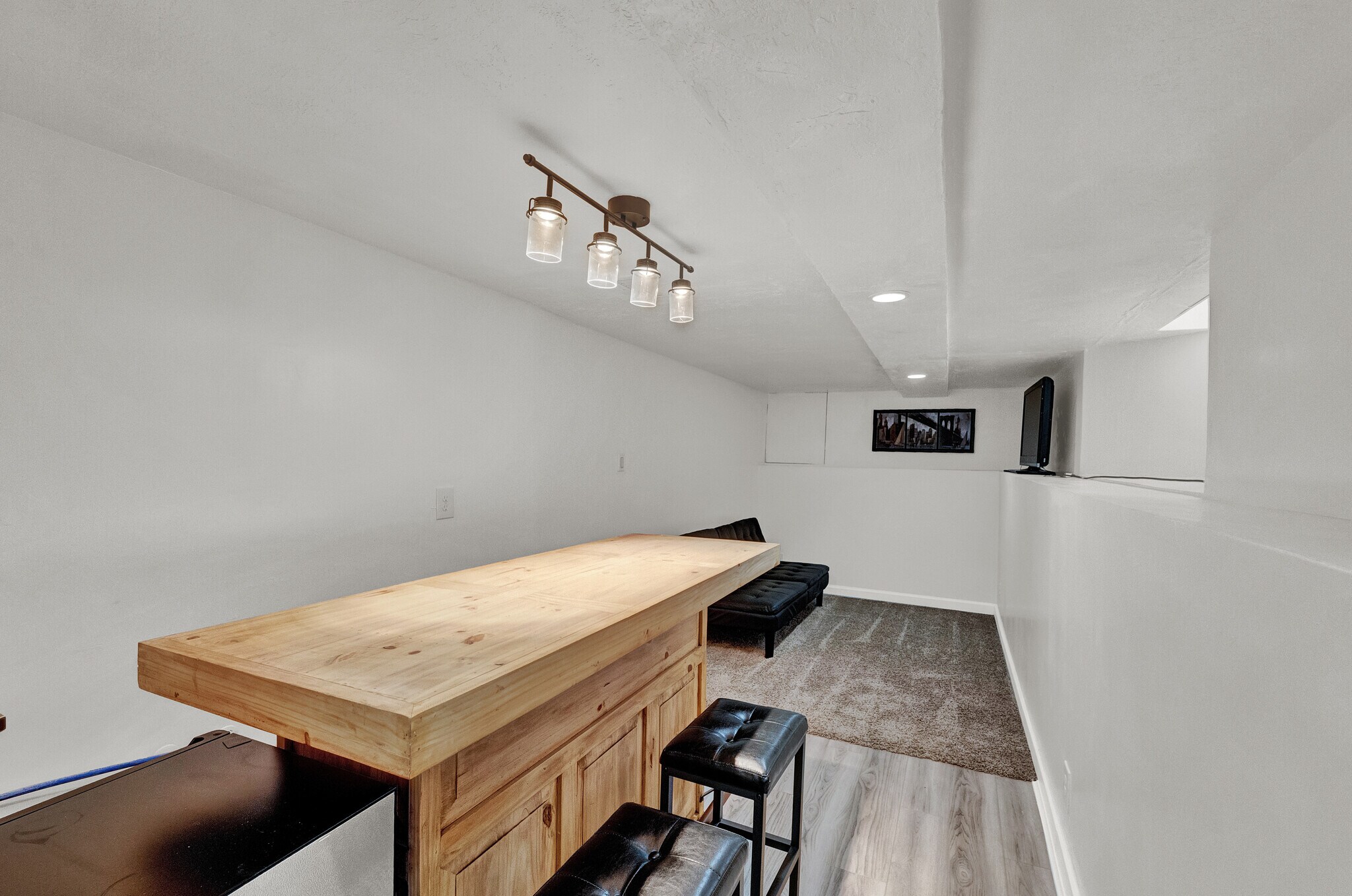 Building Photo - 369 N 300 W