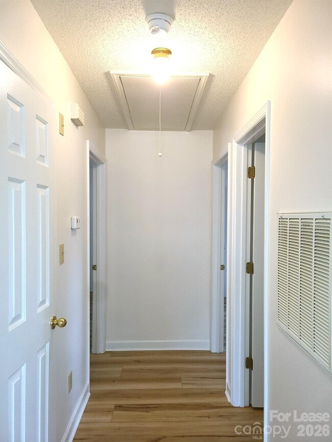 Building Photo - 2016 Oakdale Rd