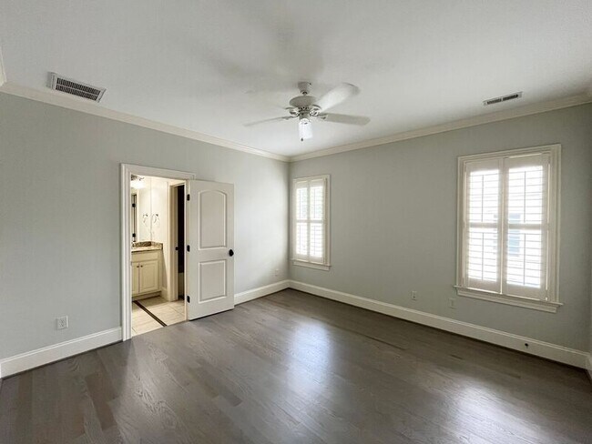 Building Photo - 535 Guilford Cir