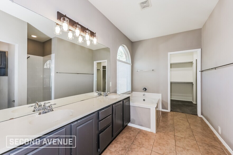 Building Photo - 2569 Prospect Hill Dr
