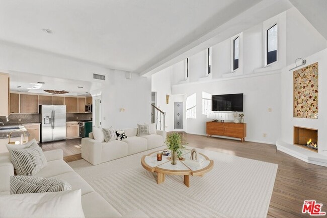 Building Photo - 2316 Strongs Dr