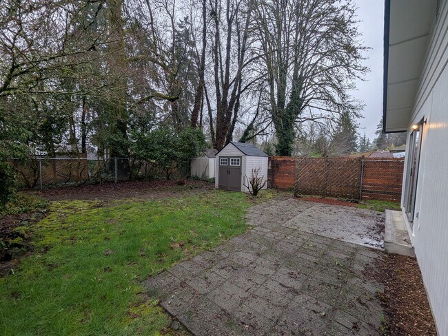 Building Photo - 1307 Eastside St NE