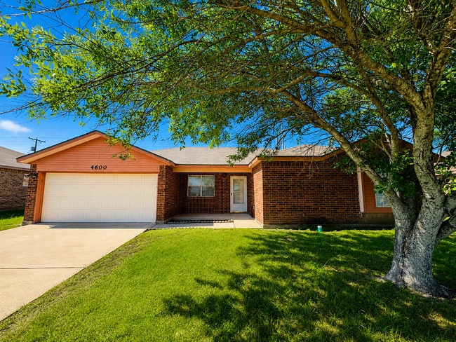 Building Photo - 4600 Greyhound Dr