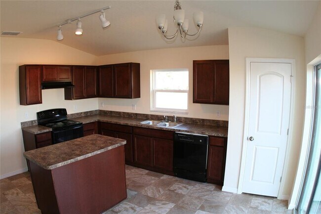 Building Photo - 4362 High Ridge Ave