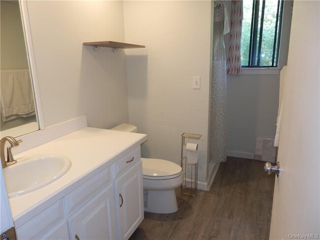 Building Photo - 132 B Heritage Hills