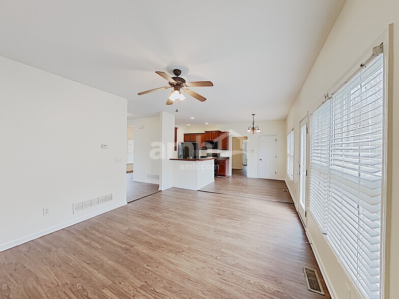 Building Photo - 34 Kodiak Ct