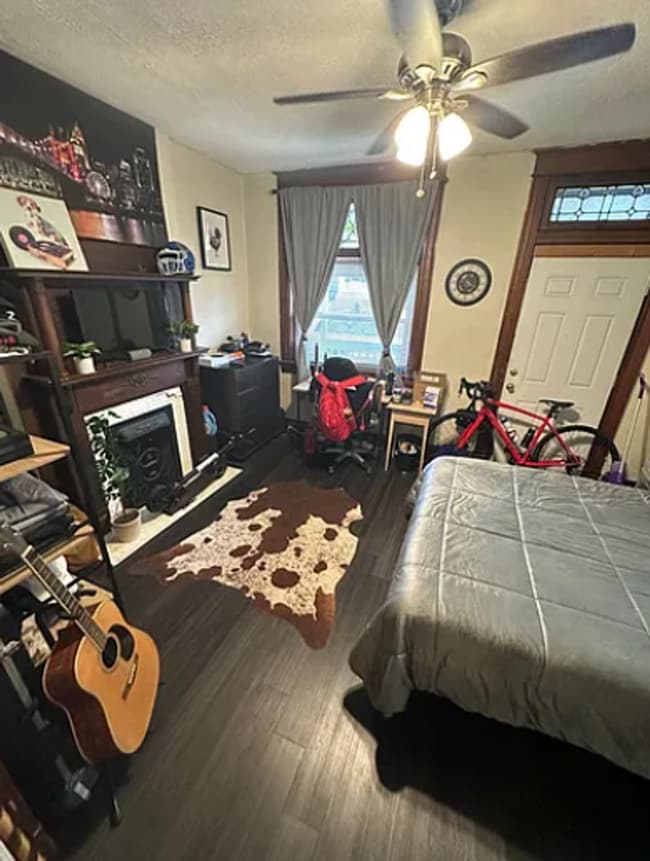 Building Photo - 5 Bedroom House Available Next to UC Campus