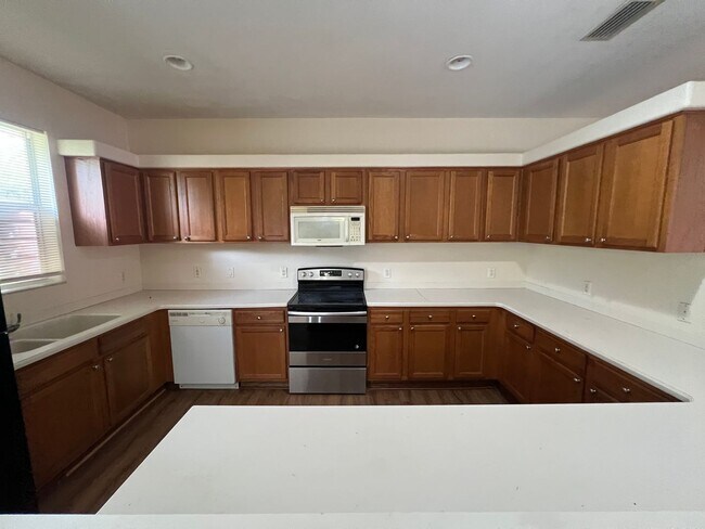 Building Photo - 2585 Yuma Ave