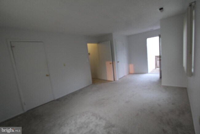 Building Photo - 2114 Aspen Dr