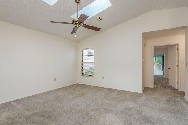 Building Photo - 10918 Freemont Dr
