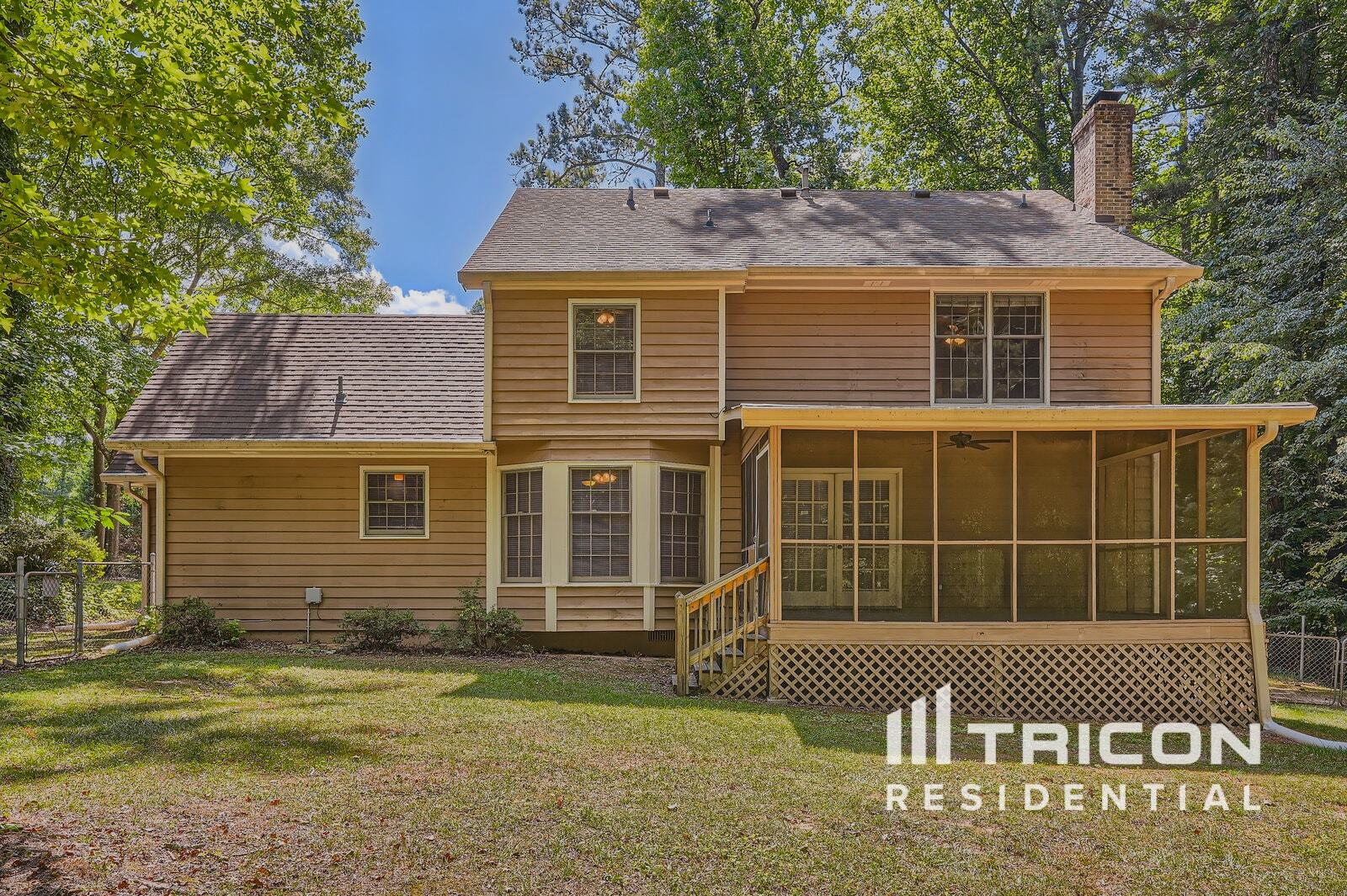 Building Photo - 305 Woodsong Dr