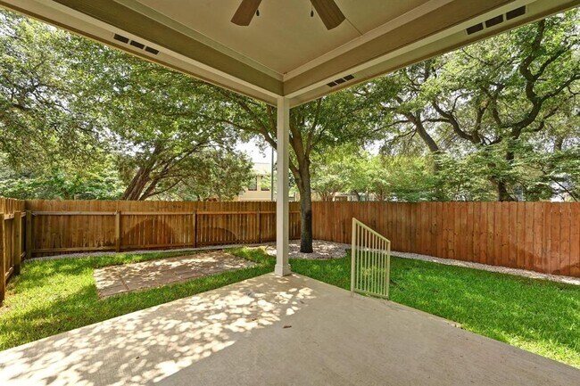 Building Photo - 2101 Keepsake Dr