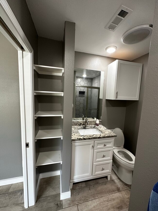 Building Photo - 68 Brierwood Cir