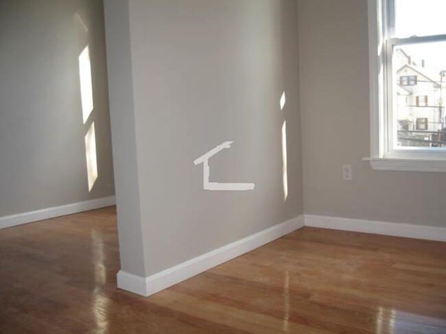 Building Photo - 9/1 Oversized, renovated 4BR/2BA in Allston, w/d in unit!