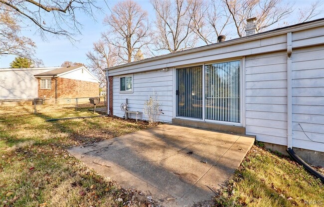 Building Photo - 815 Montmartre Ct