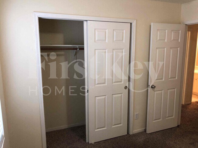 Building Photo - 1123 Intrepid Oak Ln
