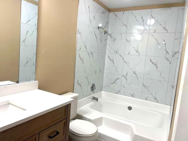 Building Photo - 8034 S Bay Ct