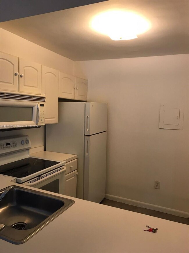 Building Photo - 1 bedroom in North Miami FL 33160