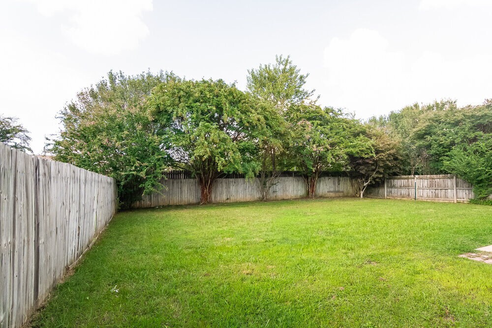 Building Photo - 10824 Ridgefield Dr