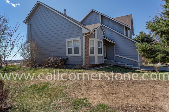 Building Photo - 940 Royal Crown Ln