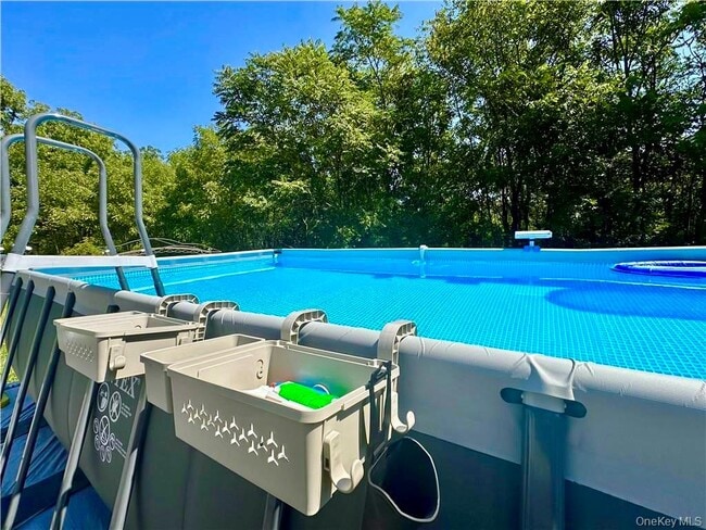 Building Photo - 201 Cr-50