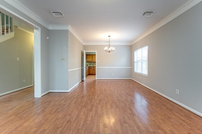 Building Photo - 2710 Double Lake Dr