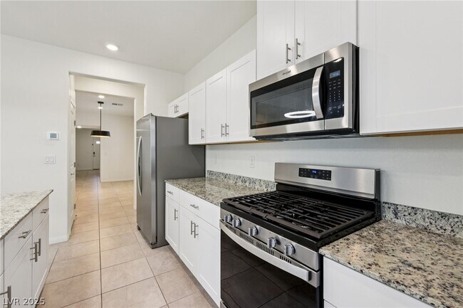 Building Photo - 10971 Meridian Flds Ave