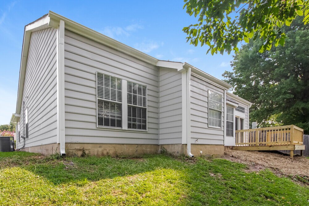 Building Photo - 9233 Oren Thompson Rd