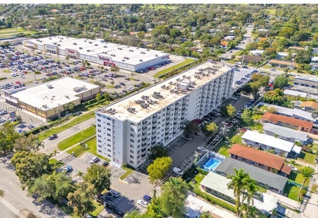 Building Photo - 1251 NE 108th St