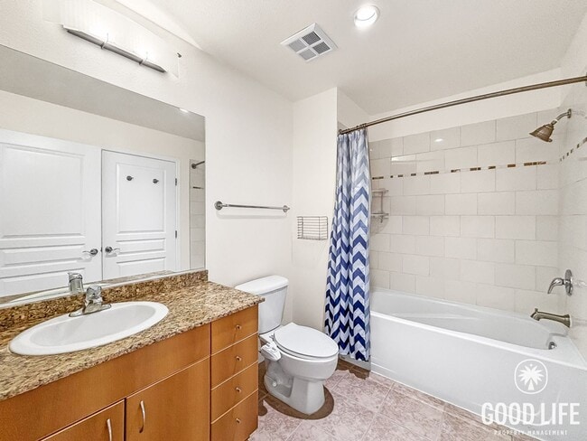 Building Photo - Beautiful 1BD/1BA Condo in Little Italy W/ A/C, W/D, Private Balcony with City Views, Community G...