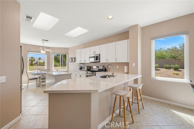 Building Photo - 39371 Blossom Cir