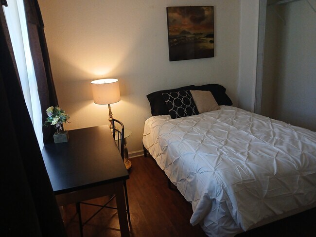 Building Photo - 3955 Cypress Pointe Dr