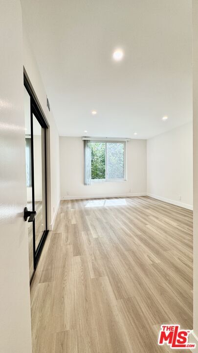 Building Photo - 414 N Palm Dr