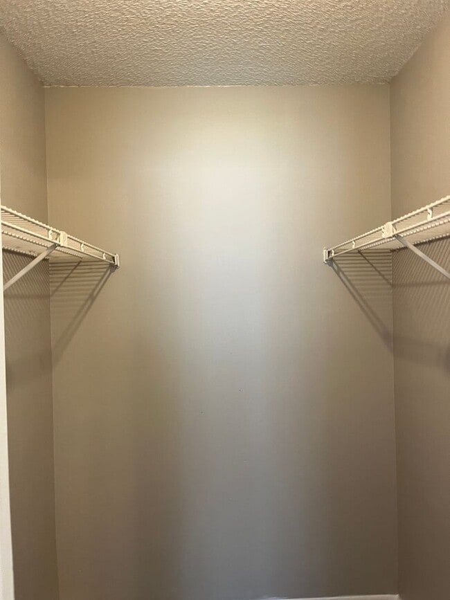 Building Photo - 2451 E Illiana St