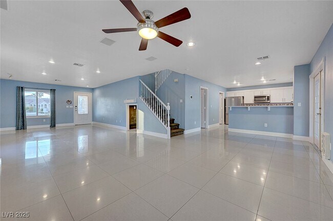 Building Photo - 5470 Logville St