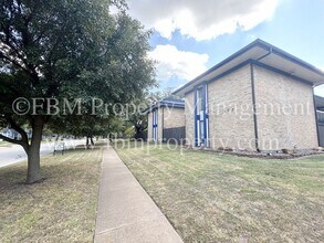 Building Photo - 407 N Preston St