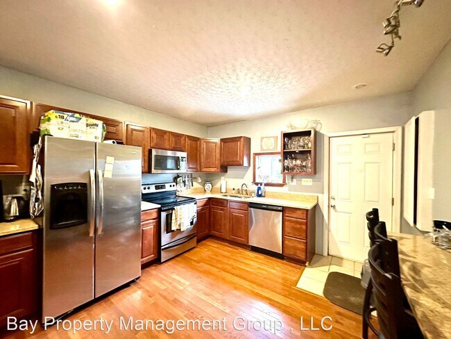 Building Photo - 3 br, 2 bath House - 1123 Race Street