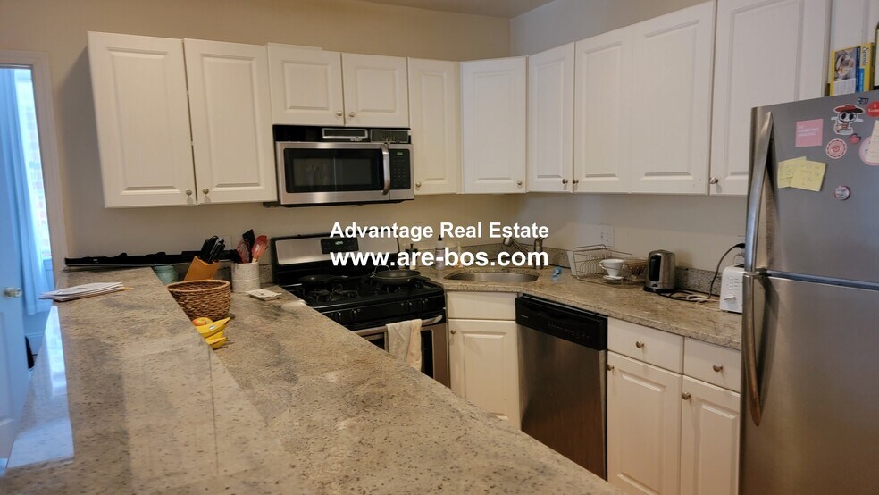 Building Photo - 66 Egmont St