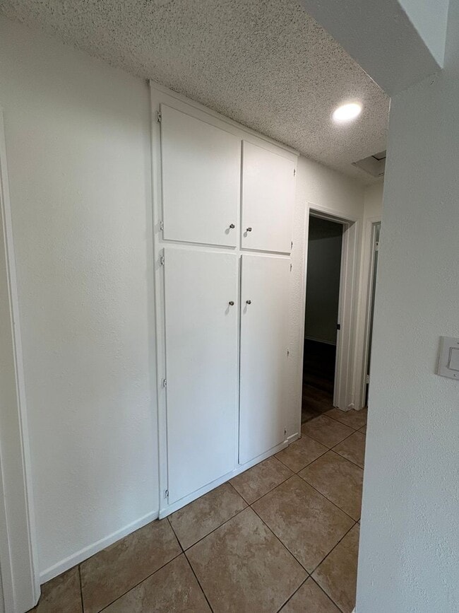 Building Photo - Charming Remodeled 3-Bedroom, 2-Bath in Po...