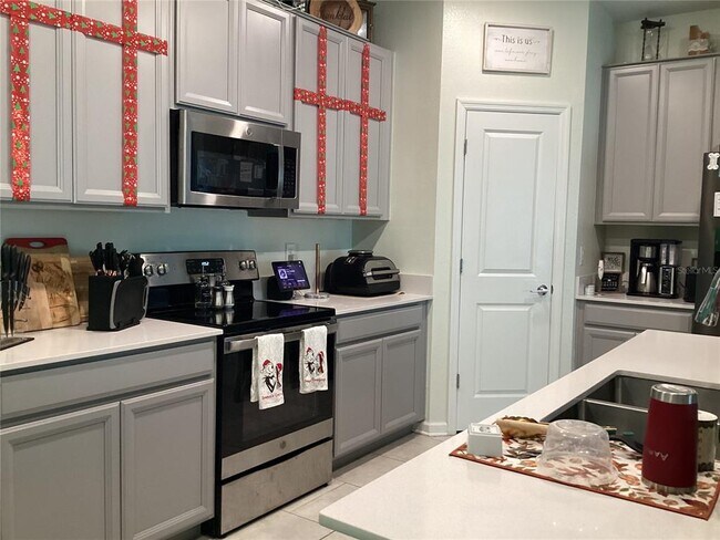 Building Photo - 260 Pershing St