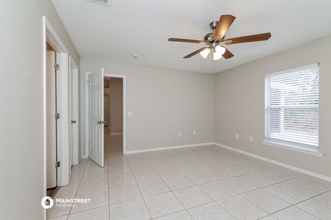 Building Photo - 649 Parakeet Ct