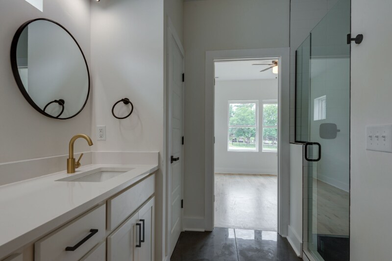 Building Photo - 214 Eisenhower Dr