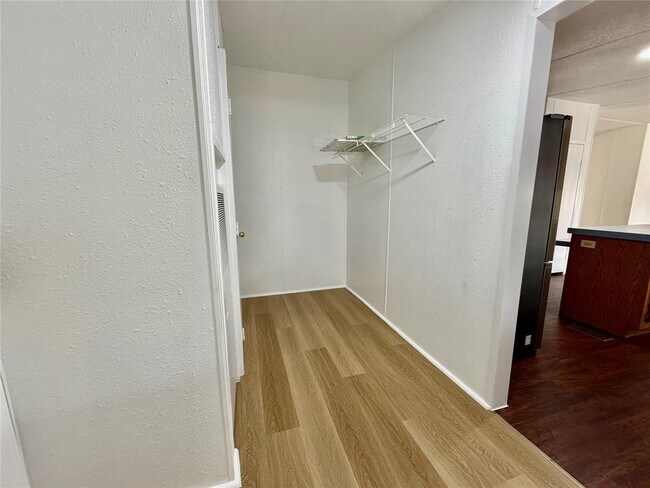 Building Photo - 831 Rolling Block Dr